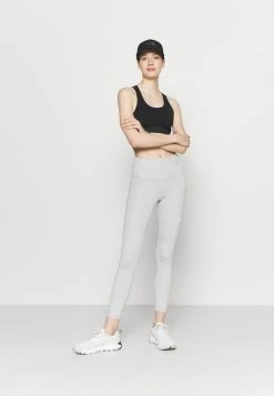 Roxy RUN - Medium Support Sports Bra - True Black -Roxy Shop 1118974c0cee4b2ead4ac6986a266058