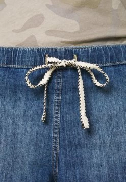 Roxy GO TO THE BEACH - Denim Shorts - Medium Blue -Roxy Shop 202e3f9a263e4a8da52a7b2236b41844