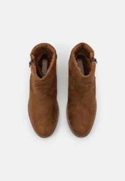 Roxy JOVIE - Classic Ankle Boots - Tan -Roxy Shop 4be41798a9914ea2859620924ceb5817