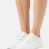 Roxy HARPER - Trainers - White 2 Roxy HARPER - Trainers - White -Roxy Shop 84ceb99de8c140c0a7b5dbb35f66a5a3
