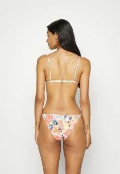 Roxy BEACH CLASSICS - Bikini Bottoms - Bright White 11 Roxy BEACH CLASSICS - Bikini Bottoms - Bright White -Roxy Shop 8d5d91e2cdbc4af5b7576025f980a0f7