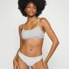 Roxy QUIET BEAUTY BRALETTE HIPSTER - Bikini - Bright White -Roxy Shop a5cb4f1707694e3e8b0cfa783ab52380