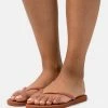 Roxy ANTILLES - Pool Shoes - Red Clay -Roxy Shop a96a70c122d145cfbd98fb72bc65f0f4