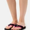 Roxy COASTIN - T-bar Sandals - Black/pink -Roxy Shop acd85d3229294392b452fdeb7f2569df